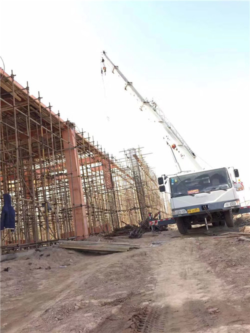 长丰县吊车作业的安全注意事项有哪些？