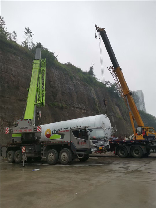 长丰县“不怕风雨冻”—— 吊车的 “恶劣环境适应” 技术